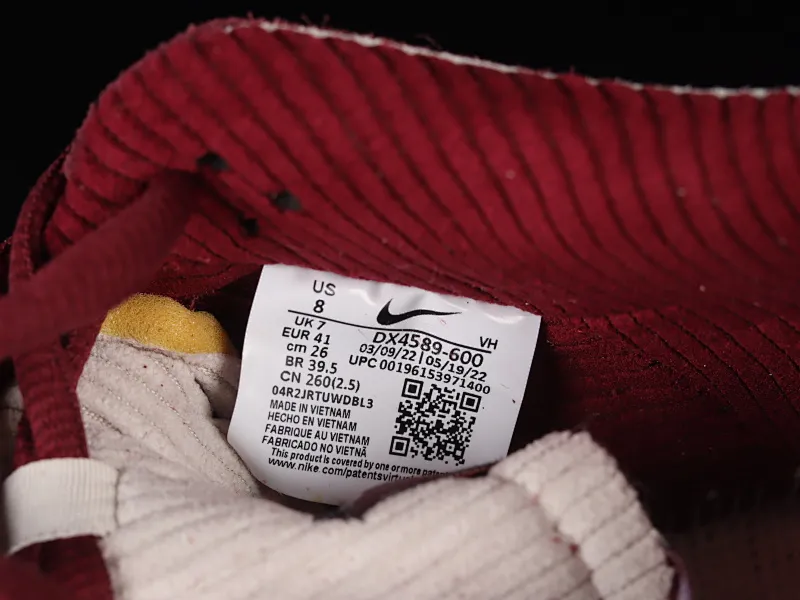 All categories Nk SB Dunk Series Nk SB Dunk Low Low-top sneakers M version Skate Like a Girl x Nk SB Dunk Low joint model Strawberry Bear SB low-top casual sports skateboard shoes DX4589-600